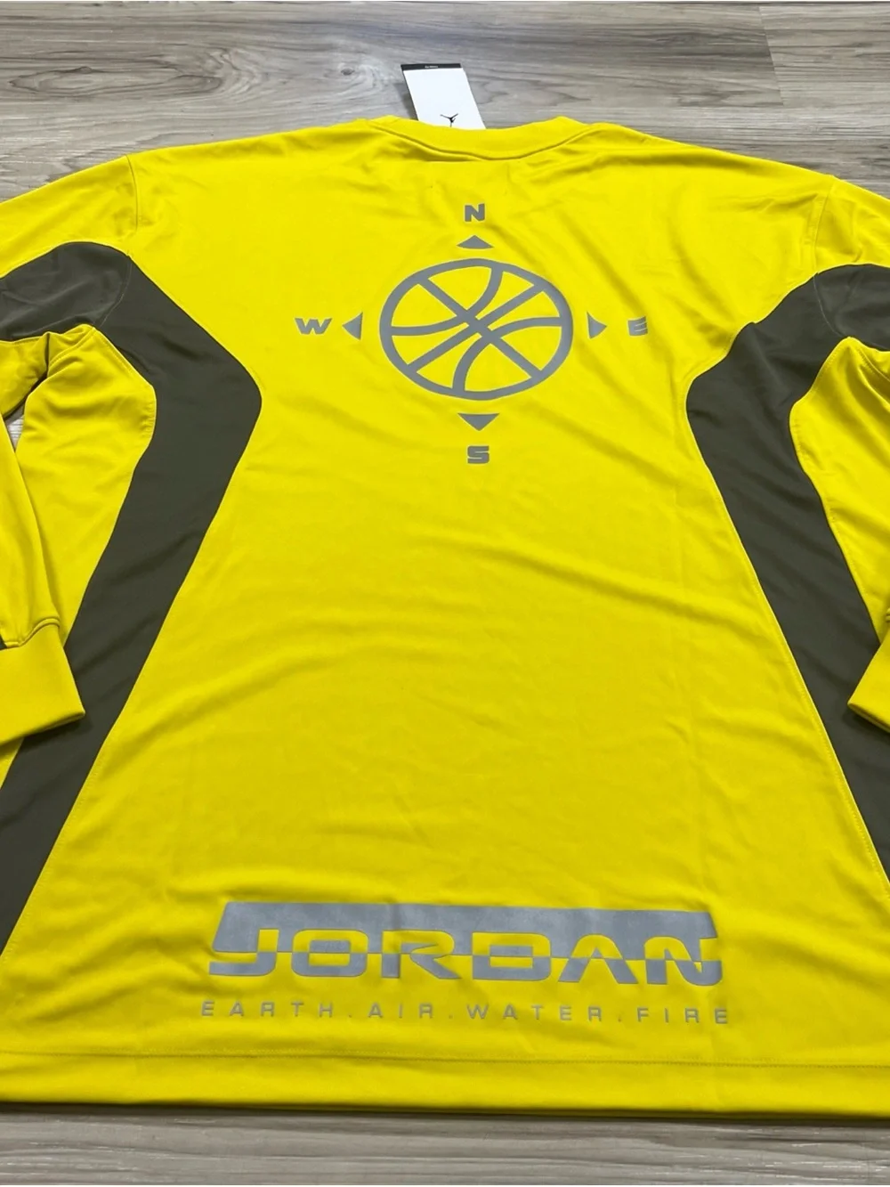 Jordan Brooklyn Hike Mike Graphic Jersey Citron Men’s Large IF1885-726 NWT $100